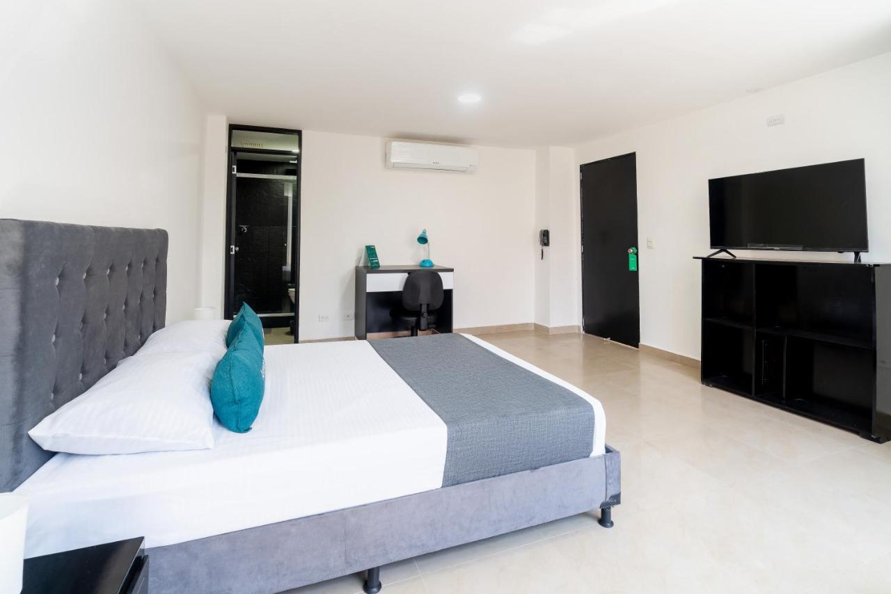 Готель Ayenda Coliving La 78A Медельїн Екстер'єр фото